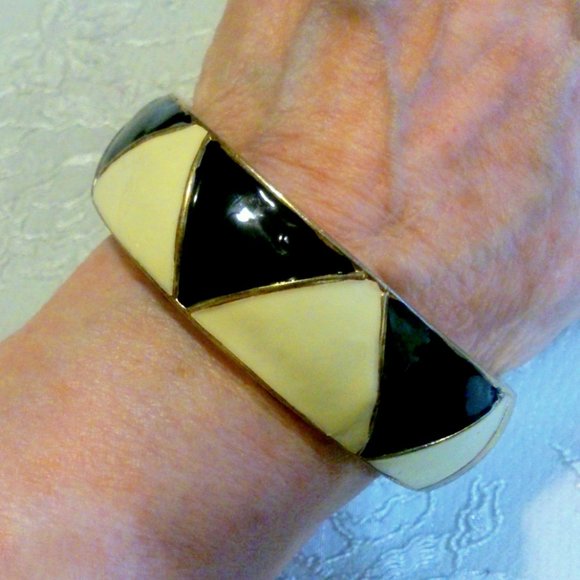 Hinged Black and Cream Enamel Bangle Bracelet * - Picture 4 of 4